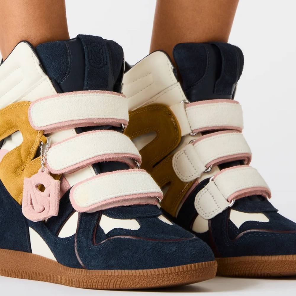 Mavis navy suede Steve Madden shoes NIB